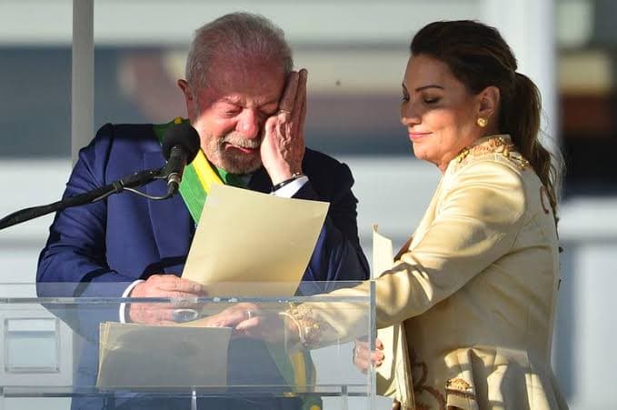 Mercado reage ao início do governo Lula: ações da Petrobras e BB operam em forte queda