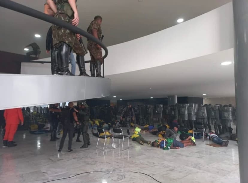 Polícia do DF prende 150 manifestantes até o momento