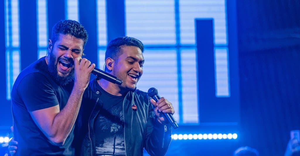 Nos 10 anos da Ilha Ecomax, Henrique & Juliano, Solange Almeida e Felipe Amorim fecham temporada 2023