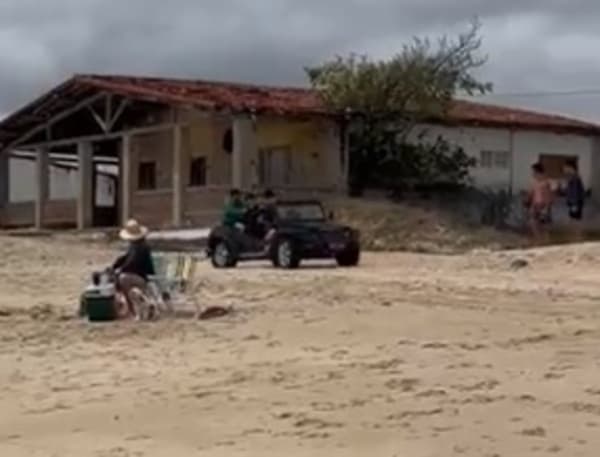 VÍDEO: Buggys transitam na beira da praia de Graçandu e causam prejuízo a banhistas
