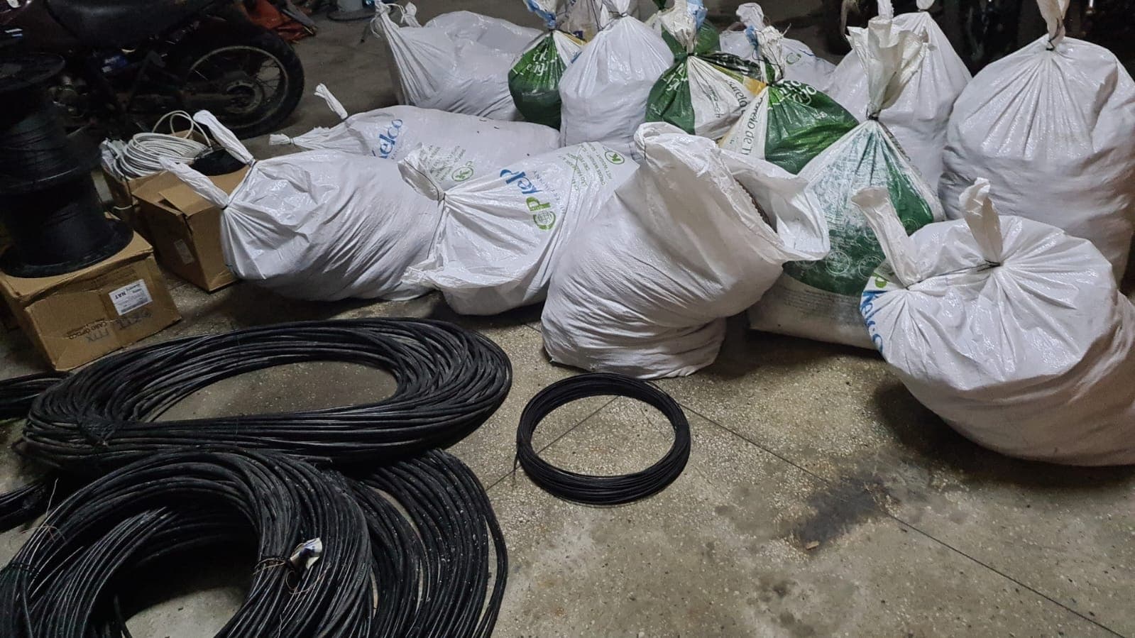Dupla é presa em flagrante com mais de uma tonelada de fios roubados na Grande Natal
