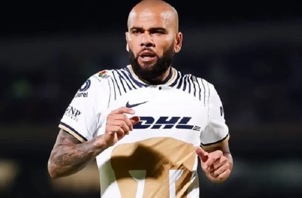 Preso na Espanha acusado de agressão sexual, Daniel Alves é demitido, por justa causa, de time mexicano