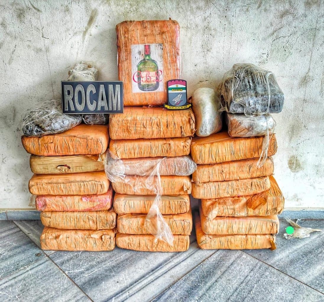 Polícia Militar apreende 50 kg de maconha na Vila de Ponta Negra