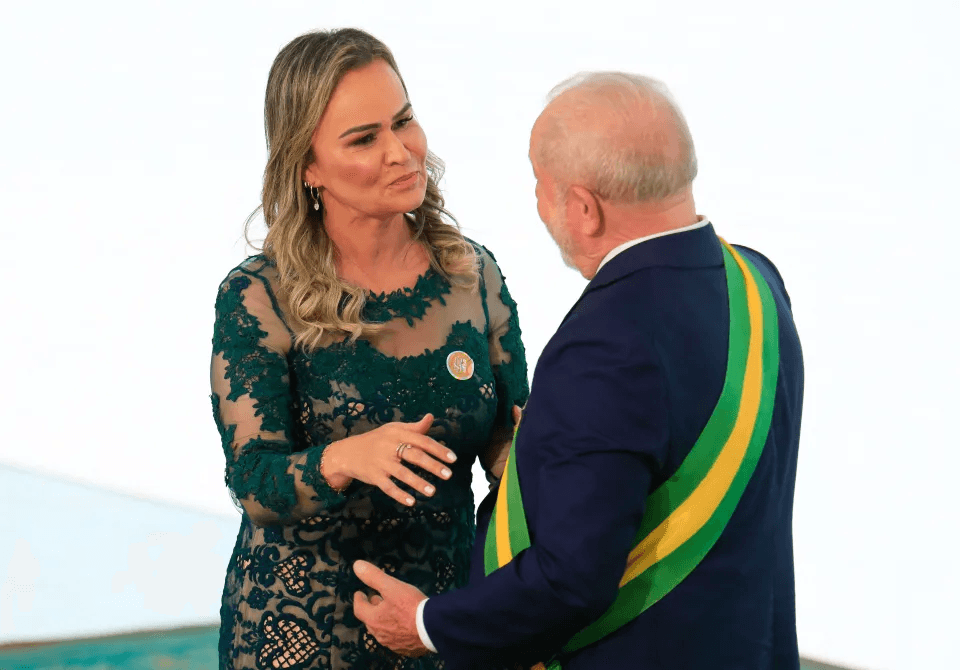 Articuladores de Lula alinham discurso em defesa de ministra ligada a miliciano