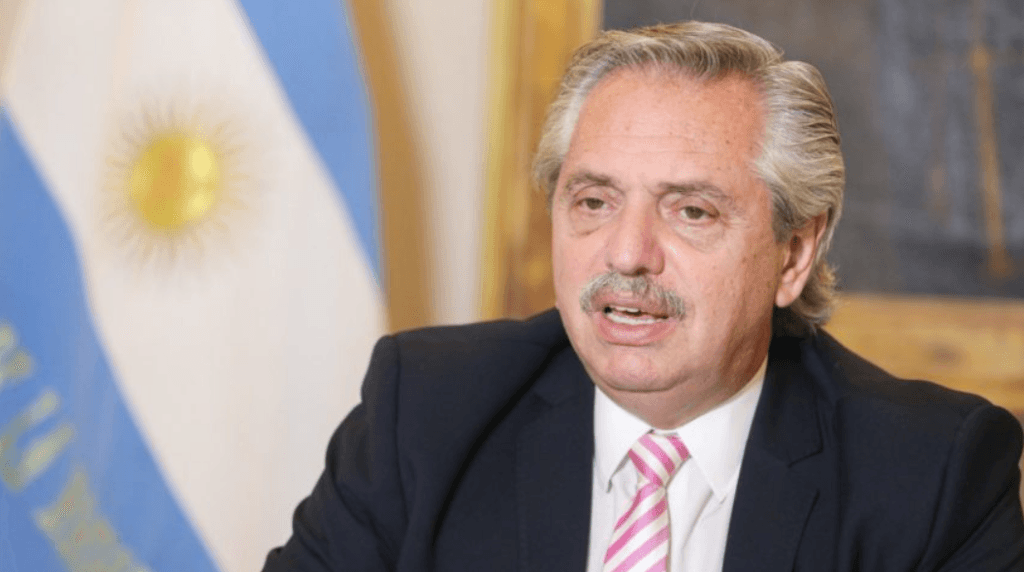 Fernández diz que moeda única é “enorme passo”, mas decisão é do Brasil