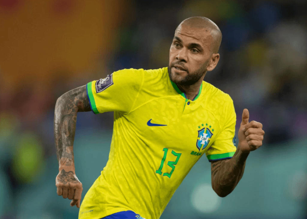 Daniel Alves muda versão, admite sexo com mulher que o acusa de agressão sexual, mas diz que foi consensual