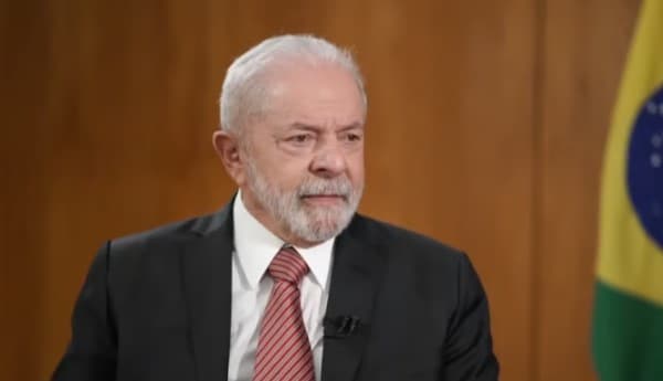 Lula considera "uma bobagem" dizer que Banco Central independente pode fazer mais