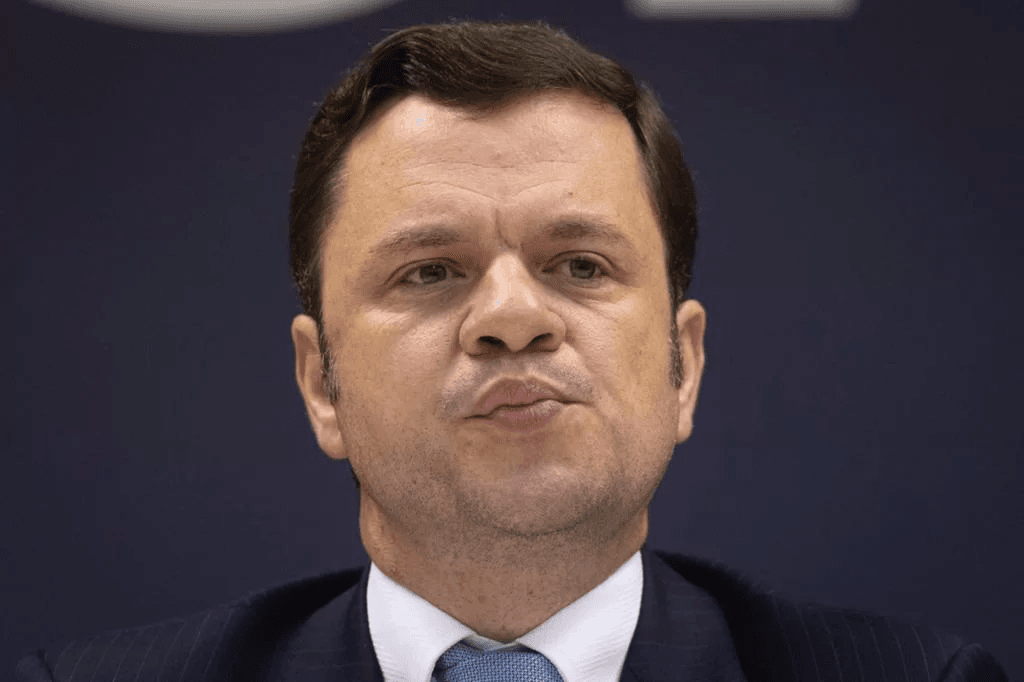Delegados já falam em expulsar Anderson Torres da PF