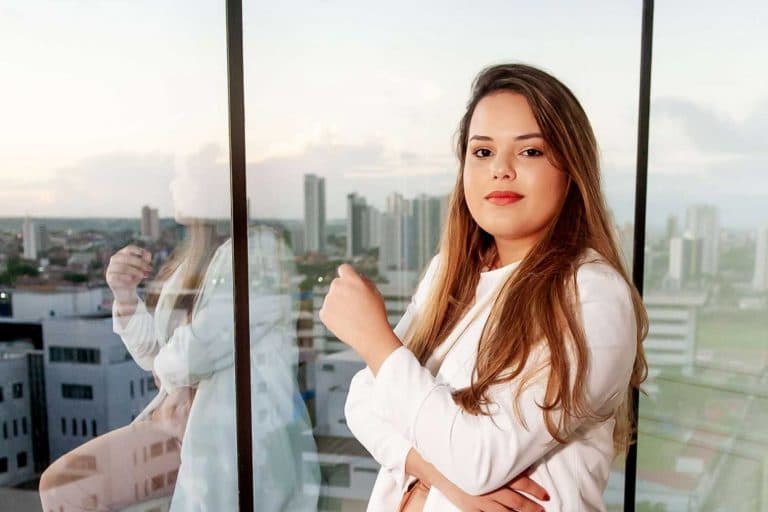 Natalense, fundadora de empresa aos 16, hoje lidera equipe de venture capital