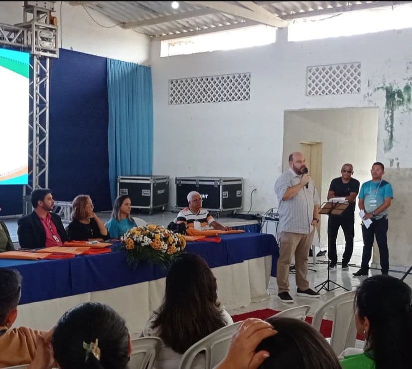 Prefeito Wilsinho antecipa salários de professores de Canguaretama