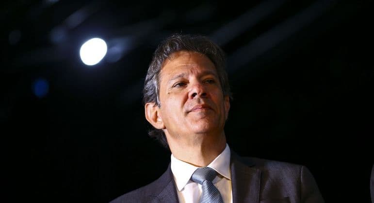 VÍDEO: Haddad diz que Lula acabou com fome, mas 12 milhões não tinham comida no 2º governo petista