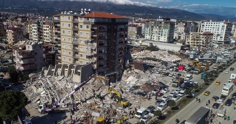 Passa de 33 mil o total de mortos por terremoto na Turquia e na Síria