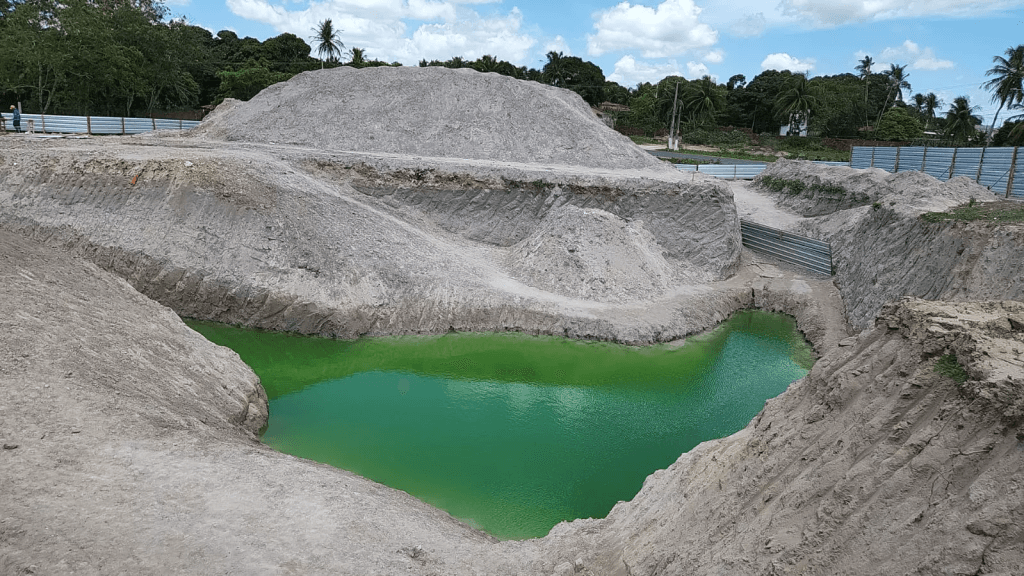 VÍDEO: “Buraco azul”: a água está contaminada, diz presidente da Caern