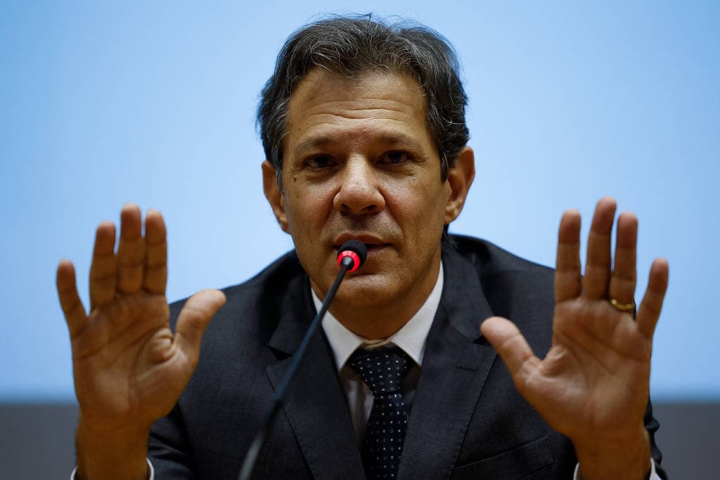 Haddad é pressionado nas redes sociais a não taxar Shein, Shopee e similares