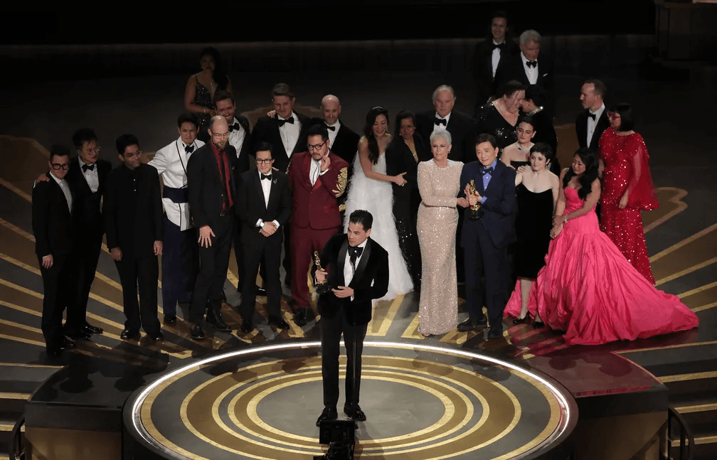 Oscar 2023: ‘Tudo em todo o lugar ao mesmo tempo' é grande ganhador com sete estatuetas