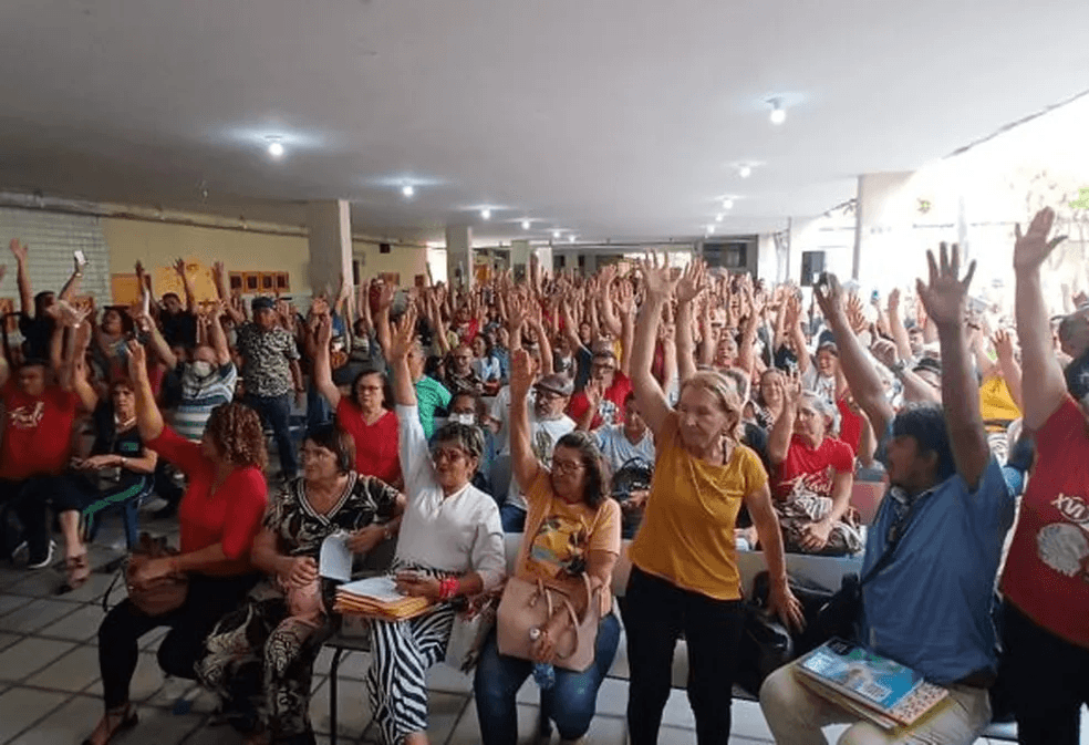 Professores da rede estadual de ensino entram em greve no RN
