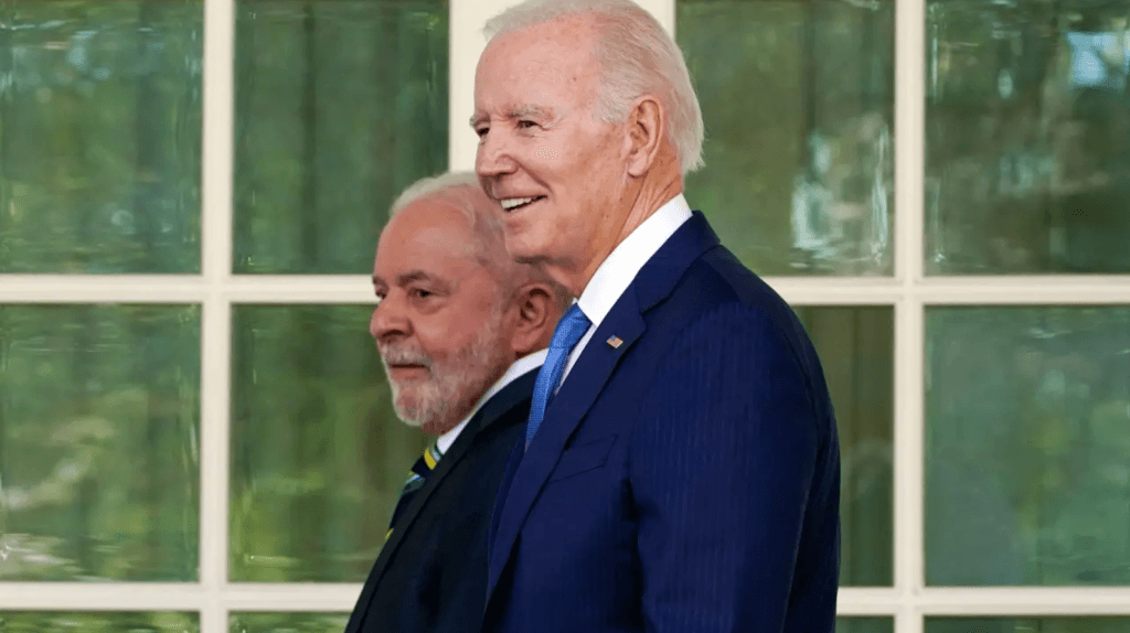 Brasil não assina declaração da Cúpula pela Democracia que condena a Rússia