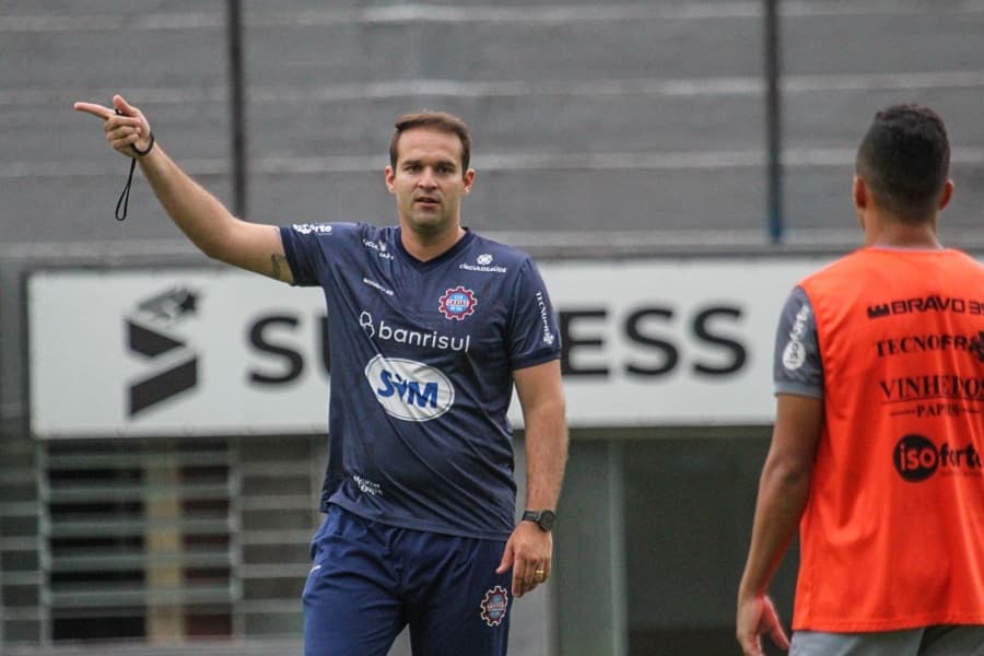 América-RN acerta contratação do técnico Thiago Carvalho, ex-Caxias e Aparecidense