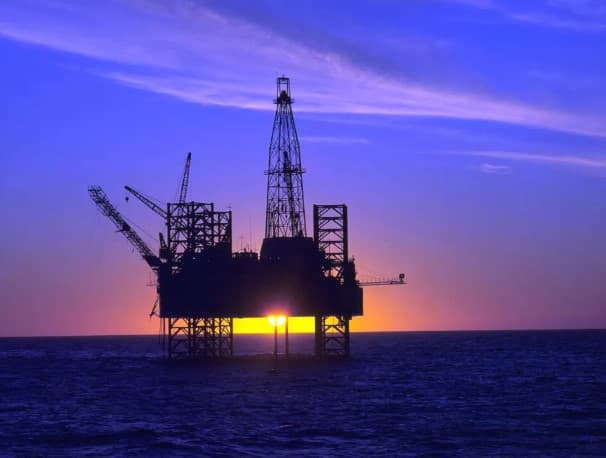 OPEP: Países produtores de petróleo anunciam corte de produção