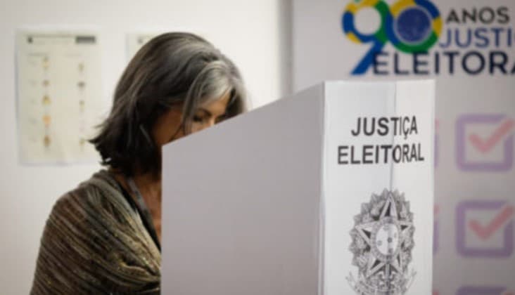 Eleitores que deixaram de votar e não justificaram podem pagar multa e obter quitação sem ir ao cartório