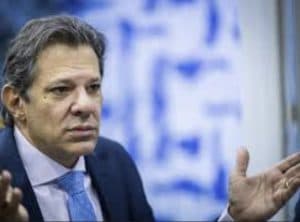 Haddad fala de covid e PIB, comete equívocos e usa dados fora do contexto
