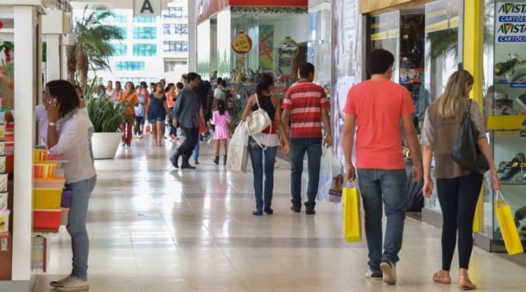Dia das Mães deve movimentar R$ 33 bilhões no varejo em todo Brasil