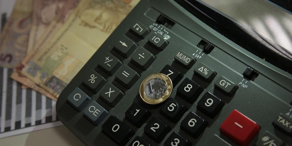 Endividamento atinge 78,3% das famílias brasileiras em abril, diz CNC