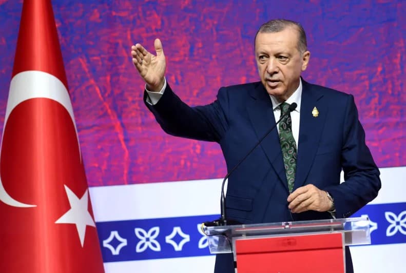 Há 20 anos no poder, Tayyip Erdogan é reeleito presidente da Turquia