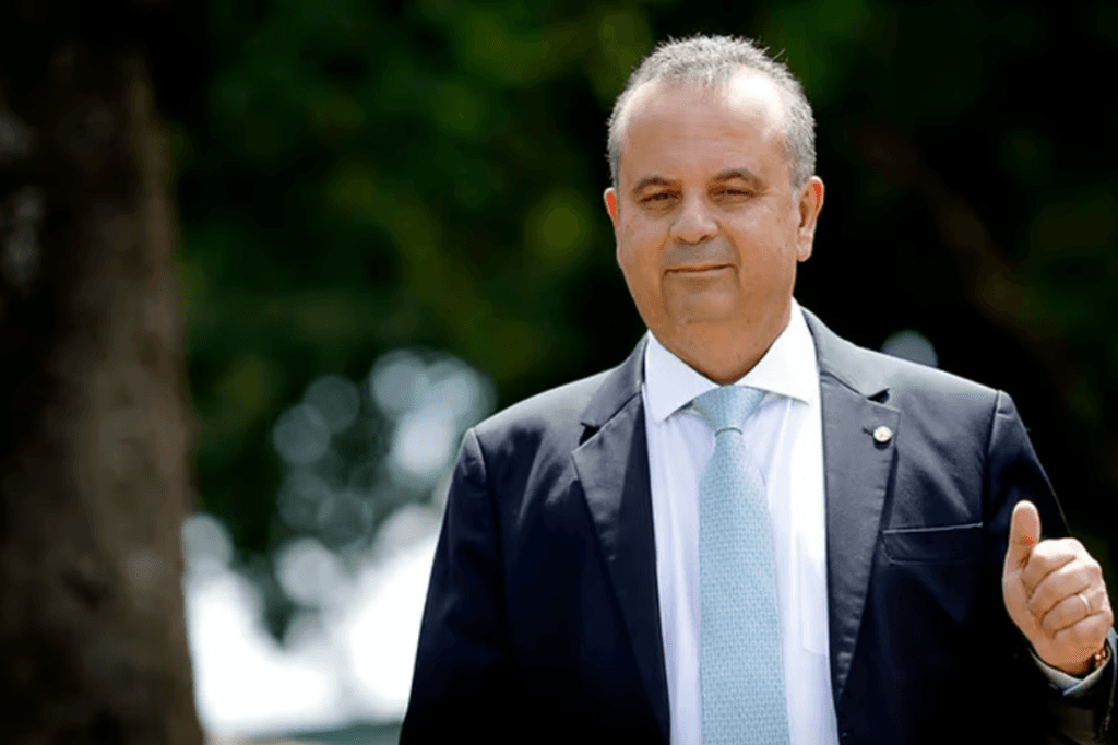 Liberação de Anderson Torres é ‘ato de Justiça’, diz Marinho após visita