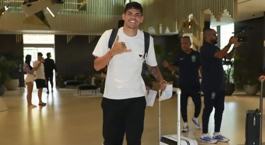 Potiguar, Ayrton Lucas se apresenta à seleção brasileira