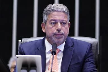 Lira tenta emplacar seu advogado no TST após Lula indicar Zanin ao STF