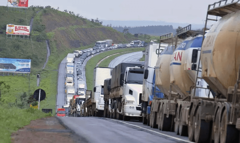 Brasil tem prejuízo de R$ 1,2 bilhão com roubo de cargas
