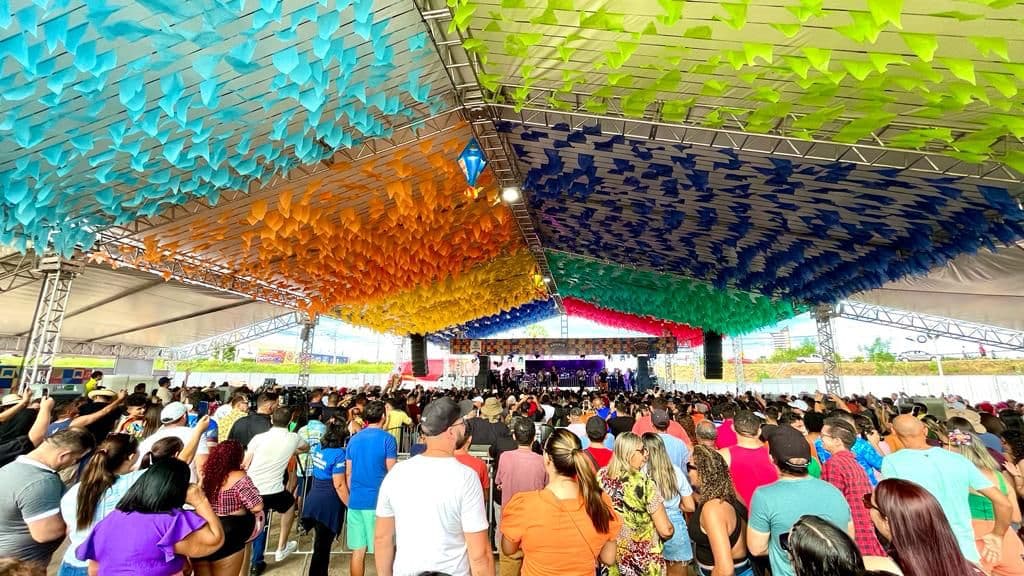 "Arraiá do Povo” estreia no Mossoró Cidade Junina e arrasta multidão com shows durante o dia