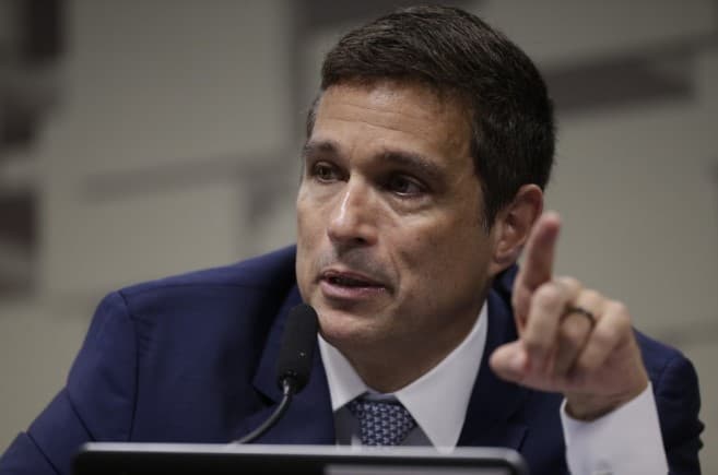 Campos Neto rebate Lula e diz que economia se recupera com protagonismo do Banco Central