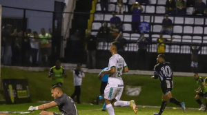 ABC leva gol no final e empata contra Chapecoense em casa