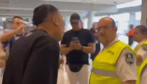 Amigo de Vini Jr denuncia segurança por ato racista ao apontar banana para ele em estádio de Brasil x Guiné