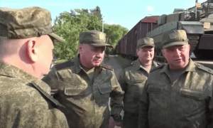 Moscou encerra regime antiterrorista; ministro da Defesa da Rússia aparece na TV pela 1ª vez desde a crise de Wagner: ‘Situação estável'