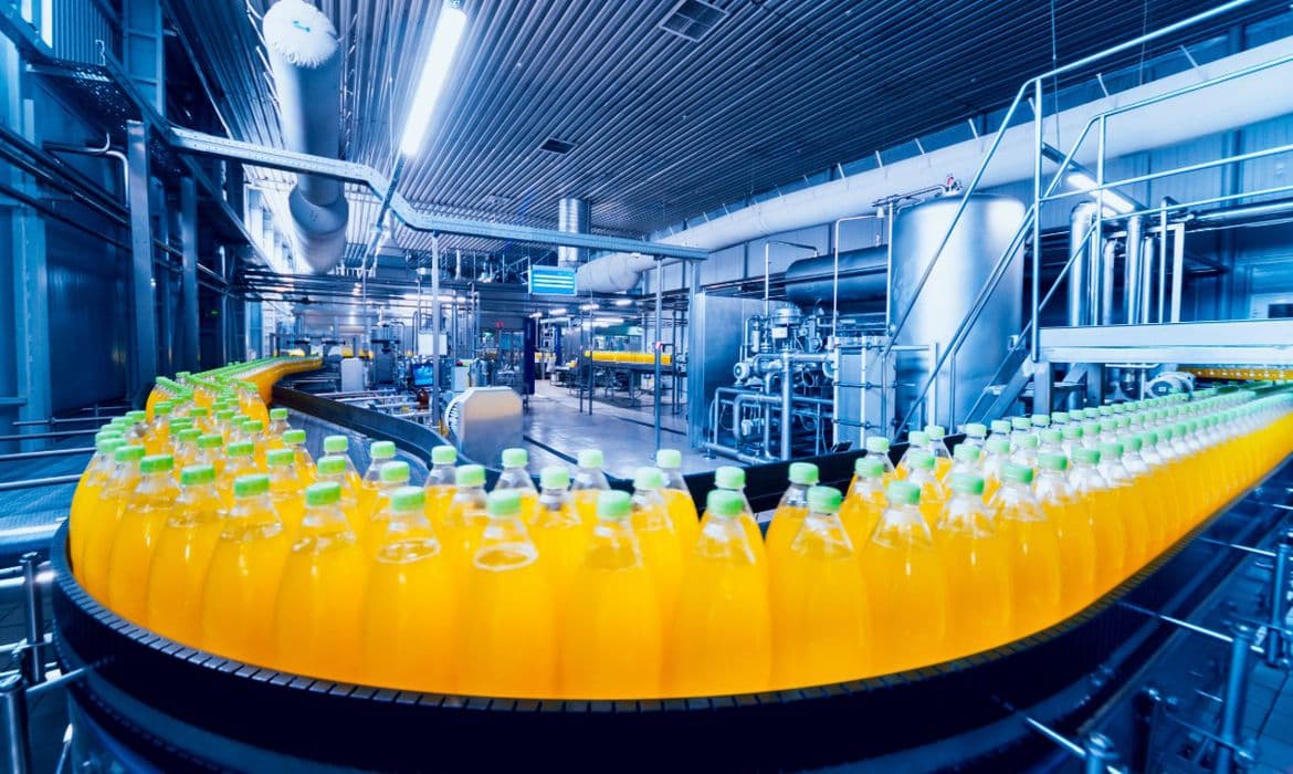 Produção industrial registra queda de 0,6% em abril, diz IBGE