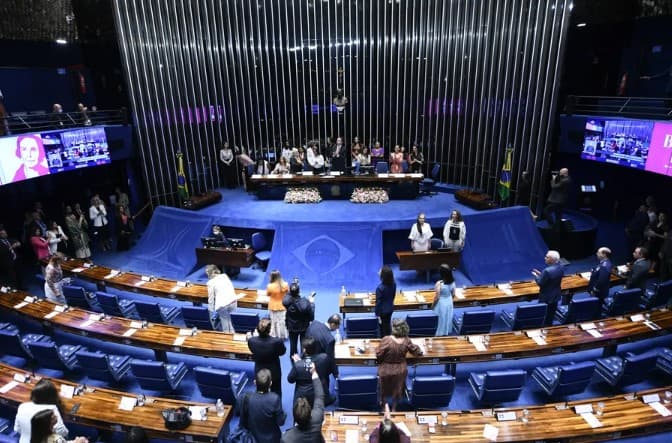 Senado aprova texto-base do arcabouço fiscal com exceções ao limite de gastos; texto volta para a Câmara