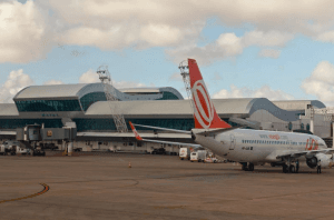 Preço das passagens aéreas chega a variar até 270% em um ano, mostra levantamento