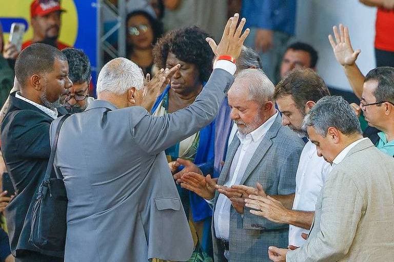 Lula monta força-tarefa de ministros para aproximação com evangélicos