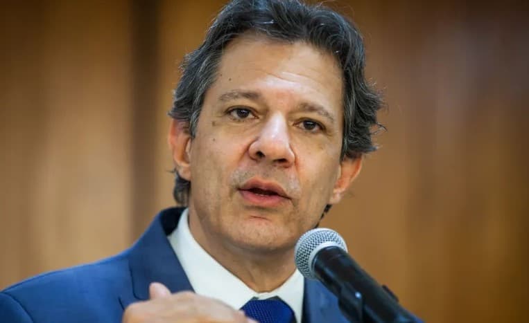 Governo vai enviar projeto para taxar fundos de investimentos de super-ricos, diz Haddad