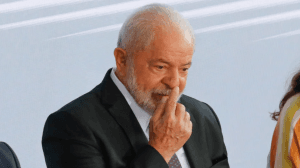 Sob Lula, só 1/3 do país teria R$ 200 para emergência