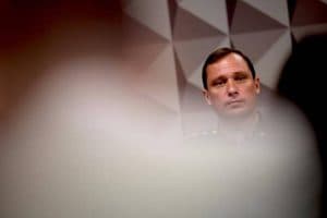 Cid vai ‘pro barro', perderá patente e será expulso do Exército, apostam oficiais