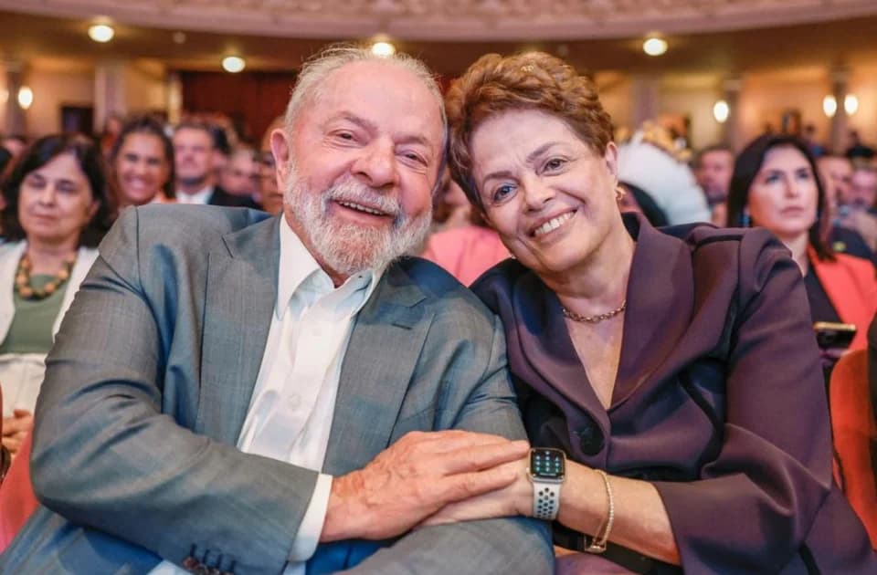VALE A PENA VER DE NOVO: Dilma aparece ao lado de Lula no relançamento do PAC