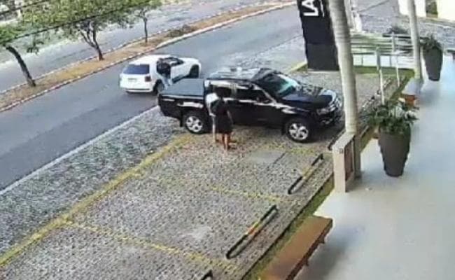 Polícia Civil prende três homens em operação contra roubo de veículos em Natal