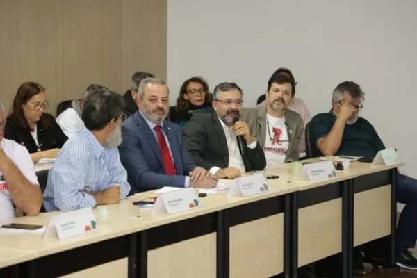 Governo Lula não apresenta percentual de reajuste e frustra servidores