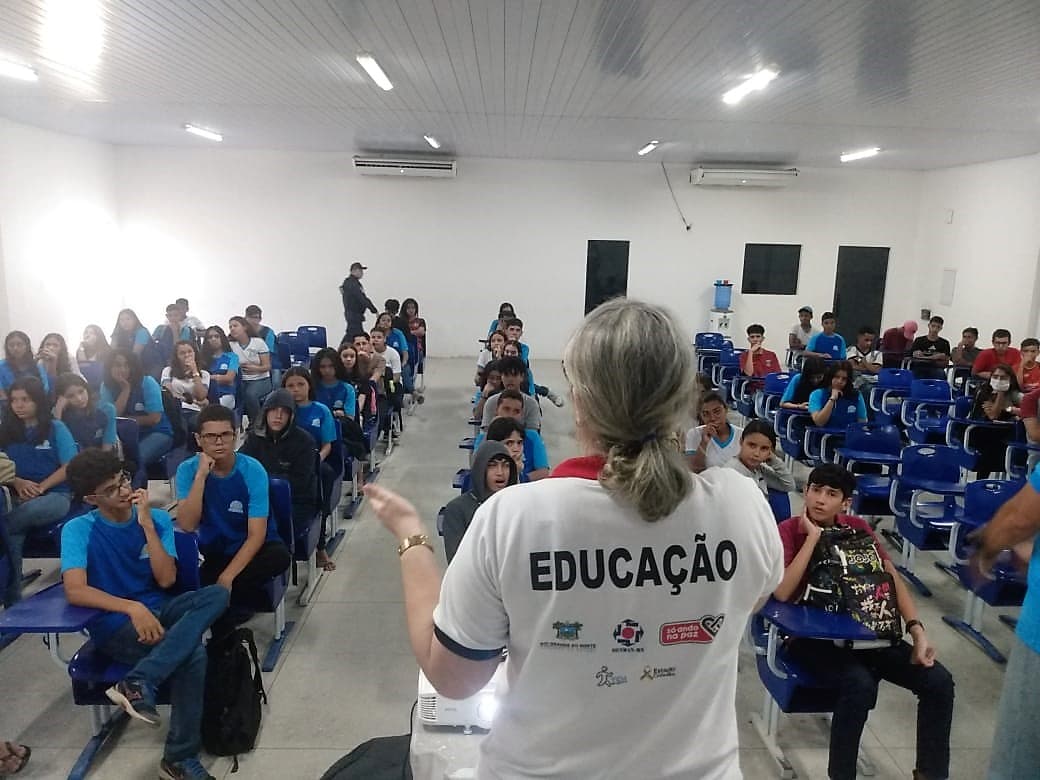 Detran contempla estudantes de Vera Cruz com projeto Educar para o Trânsito