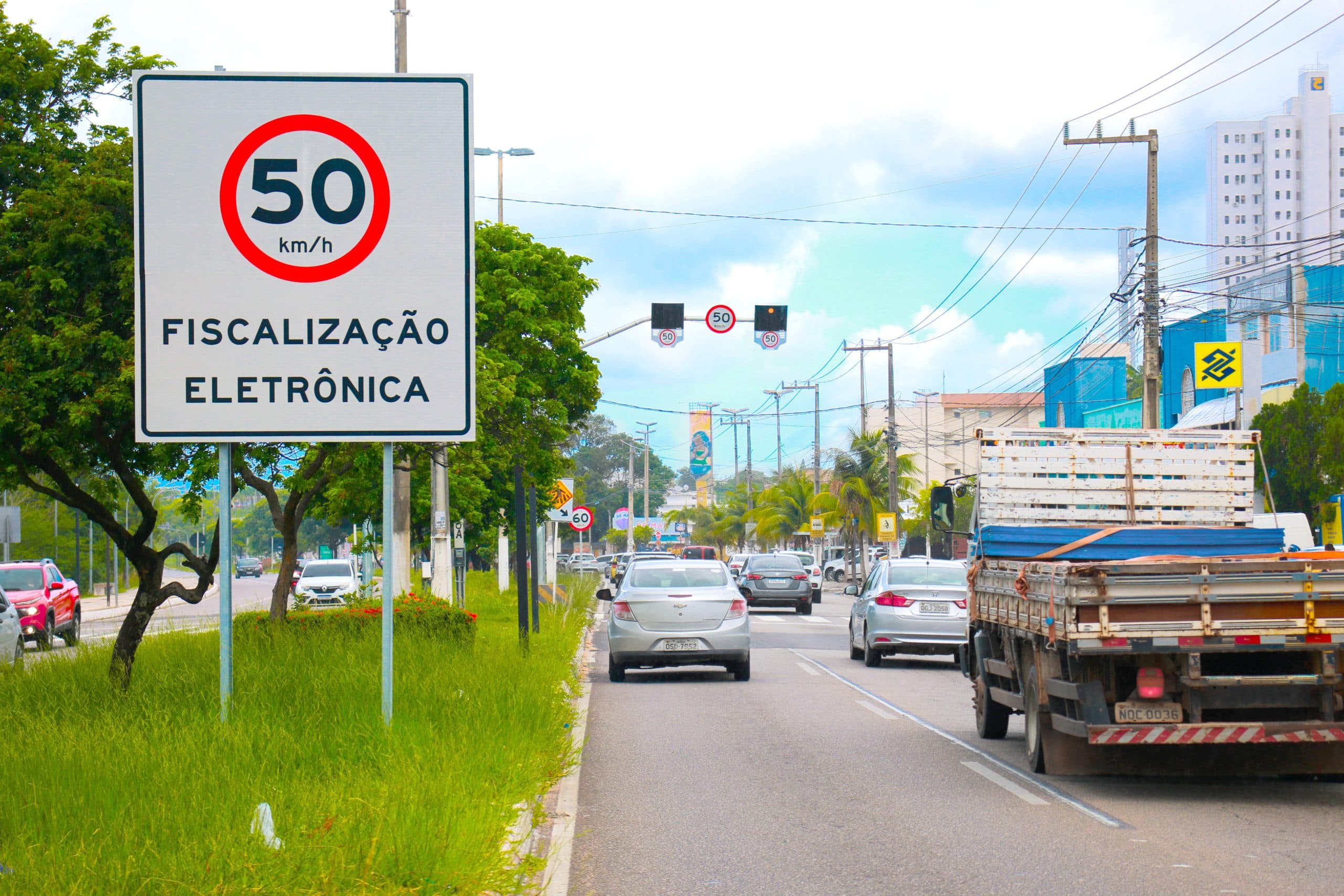 ARTIGO: Multas estão sendo enviadas ilegalmente em Natal. Por Aryan Gleydson