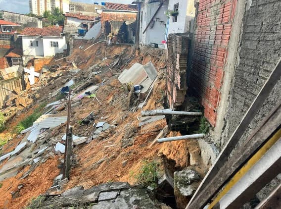Laudo do Crea-RN aponta que casas que desabaram em Neópolis estavam em local inadequado
